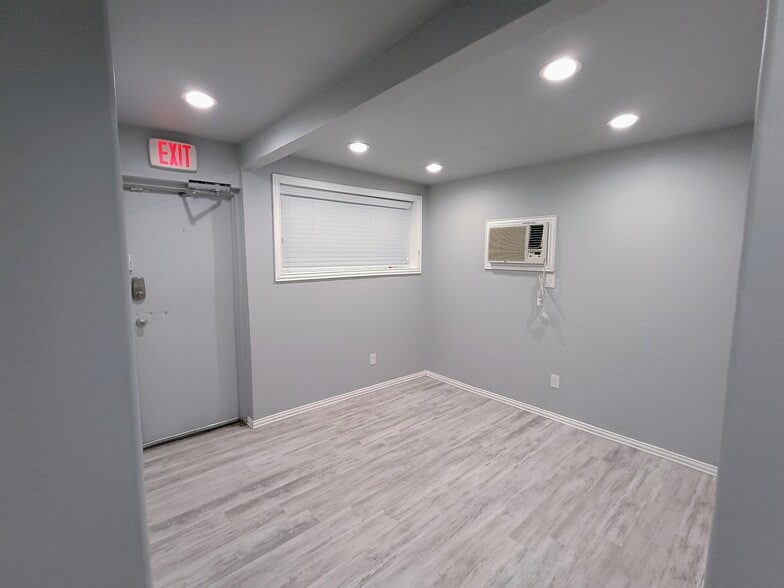 More Photos Of 312 S Hampton Rd, Crowley Service For Sale