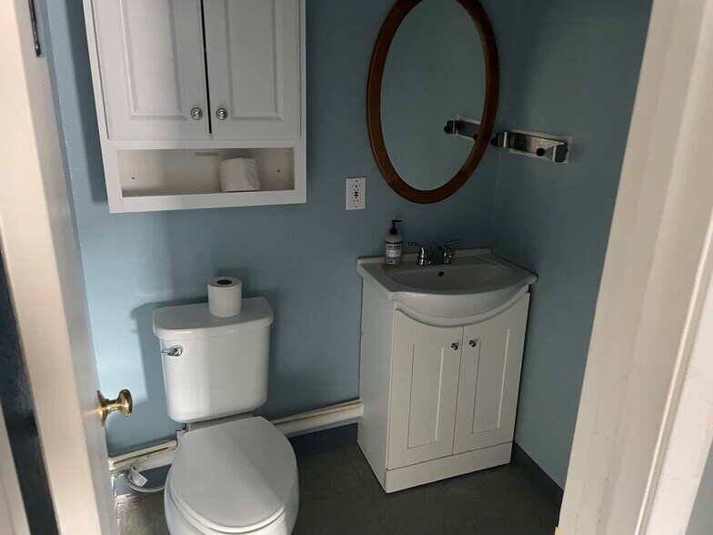 More Photos Of 3601 E 29th St, Bryan Unknown For Lease