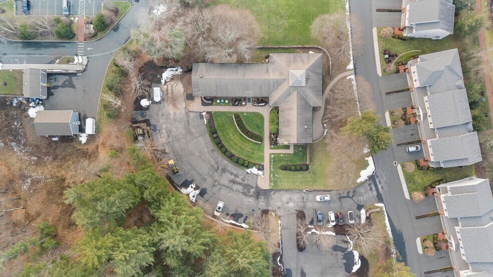 More Photos Of 1-3 Mill Pond Ln, Simsbury Office For Sale