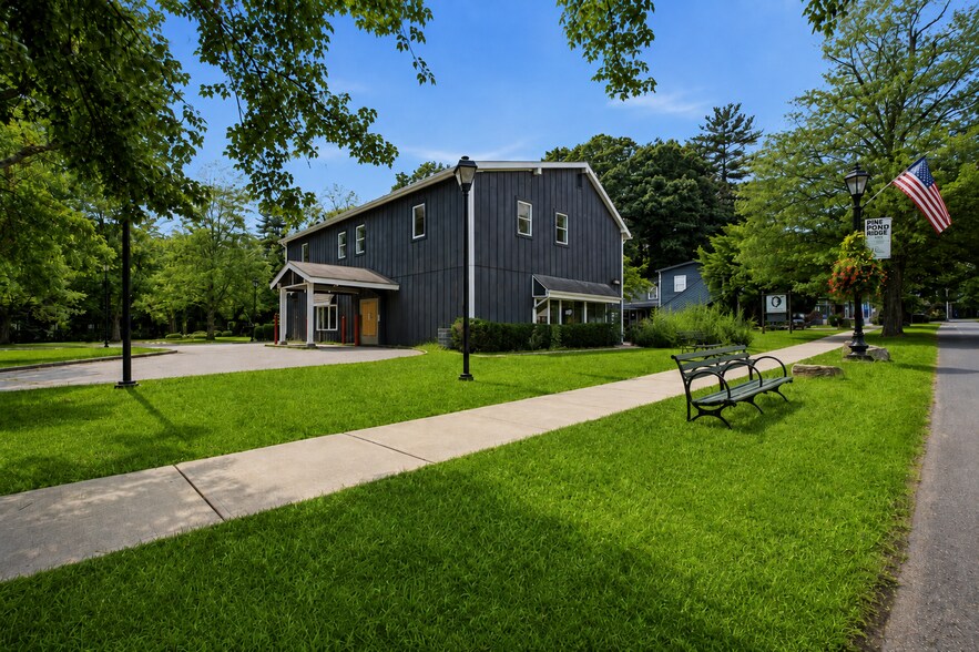 More Photos Of 56 Westchester Ave, Pound Ridge Freestanding For Lease