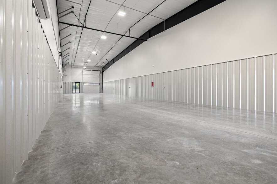 More Photos Of 3121 Leslie Rd, Richland Flex For Lease