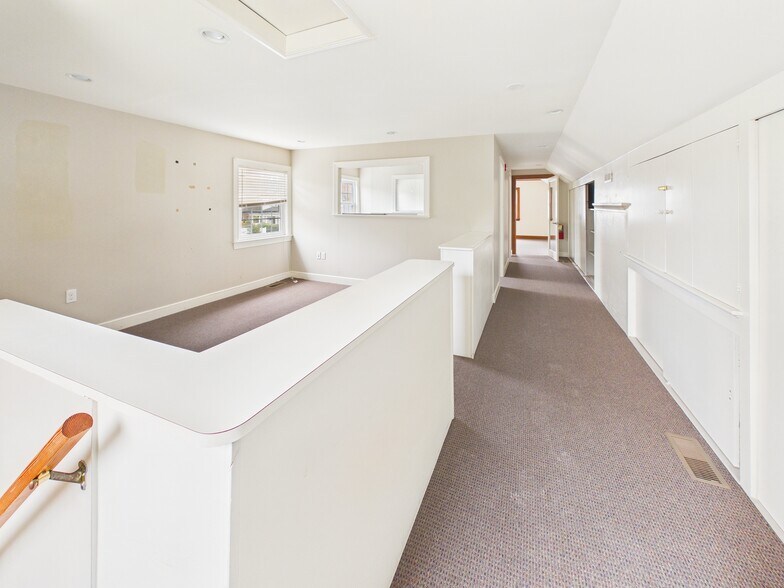 More Photos Of 680 High St, Westwood Freestanding For Lease