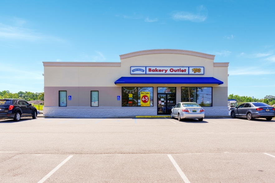 Primary Photo Of 612 Glover, Enterprise Distribution For Sale