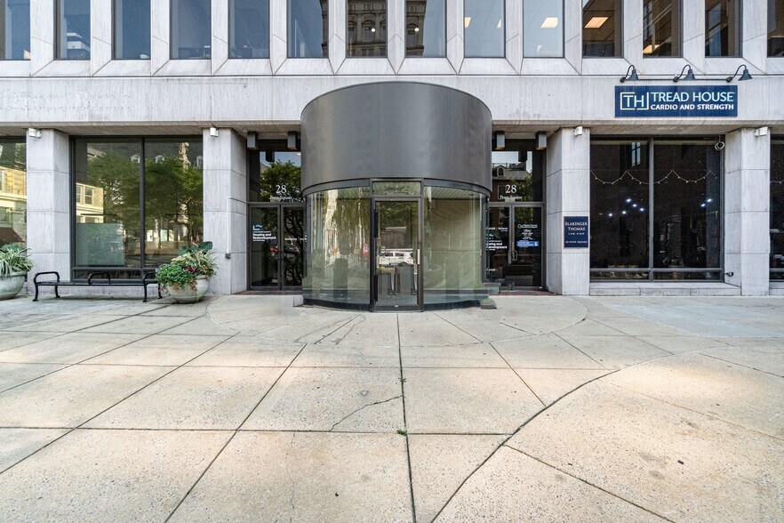 More Photos Of 28 Penn Sq, Lancaster Office For Lease