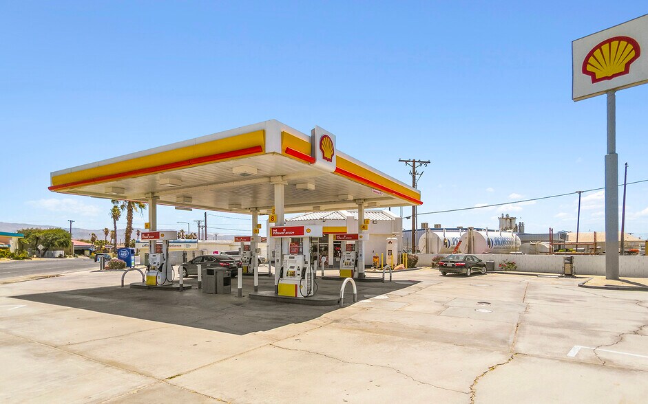 More Photos Of 72275 Ramon Rd, Thousand Palms Service Station For Sale