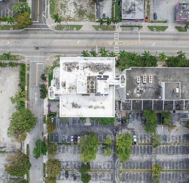 More Photos Of 3050 Biscayne Blvd, Miami Office For Lease