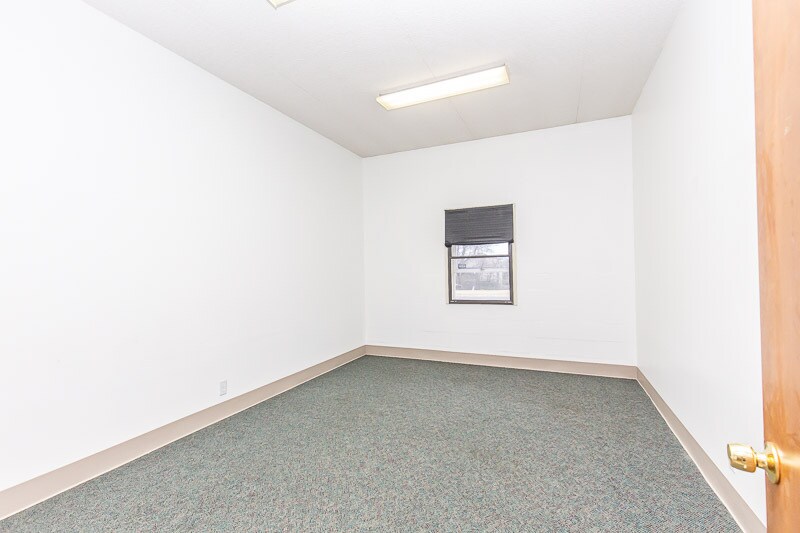 More Photos Of 510 Rosebank Ave, Nashville Schools For Lease