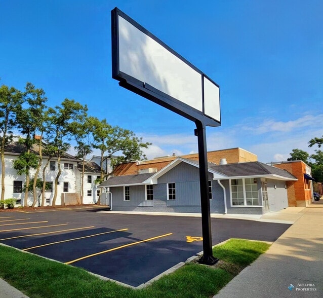 More Photos Of 325 W Front St, Wheaton Restaurant For Lease