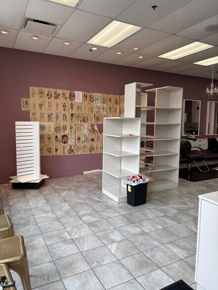 More Photos Of NWQ 95th St & 7 Western Ave, Evergreen Park Unknown For Lease