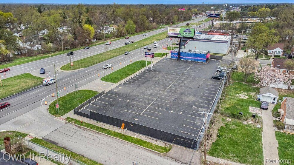 More Photos Of 16550-16512 Telegraph Rd, Detroit General Retail For Sale