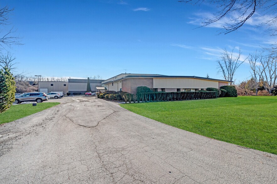 More Photos Of 248 Brighton Rd, Andover Warehouse For Sale