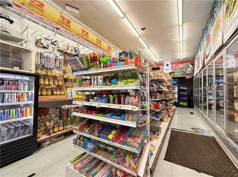 More Photos Of 406 Walnut St, Elmira Convenience Store For Sale