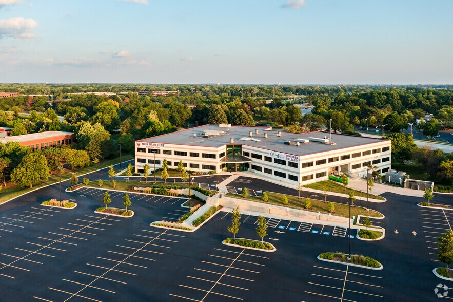 More Photos Of 387 Shuman Blvd, Naperville Medical For Lease