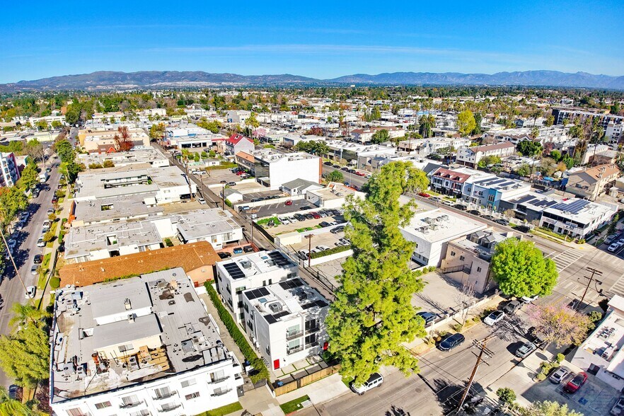 More Photos Of 21719 Hart St, Canoga Park Apartments For Sale