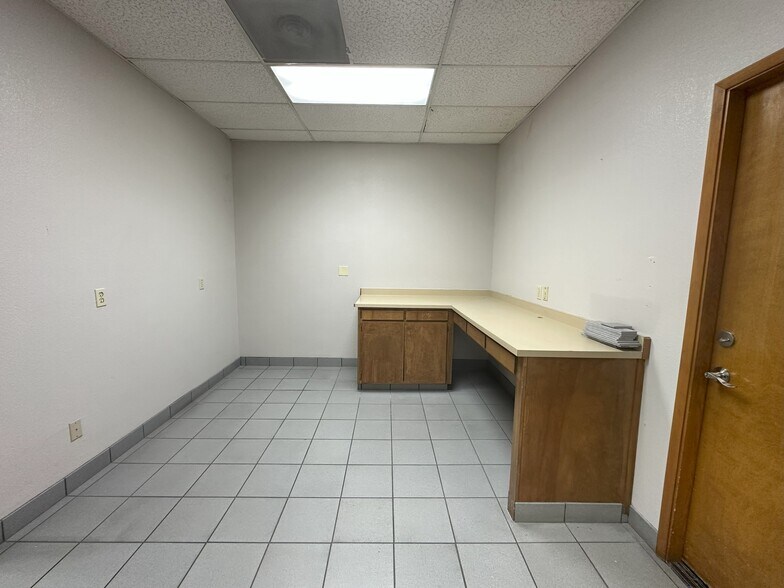 More Photos Of 7746 Lorraine Ave, Stockton Service For Sale