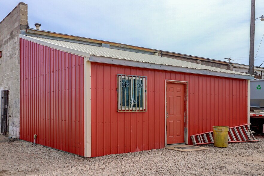 More Photos Of 5320 Cook St, Denver Warehouse For Lease