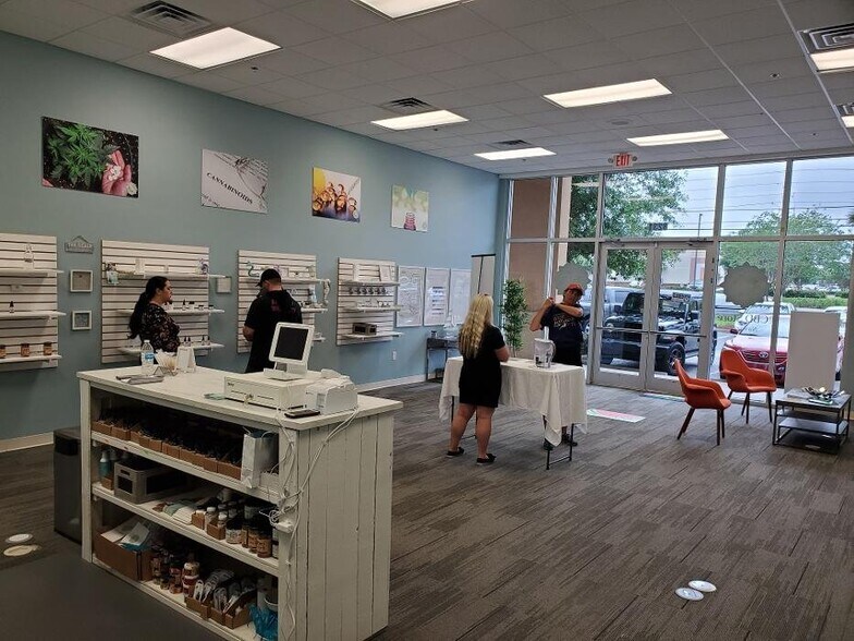 More Photos Of 8189-8259 Navarre Pky, Navarre Unknown For Lease
