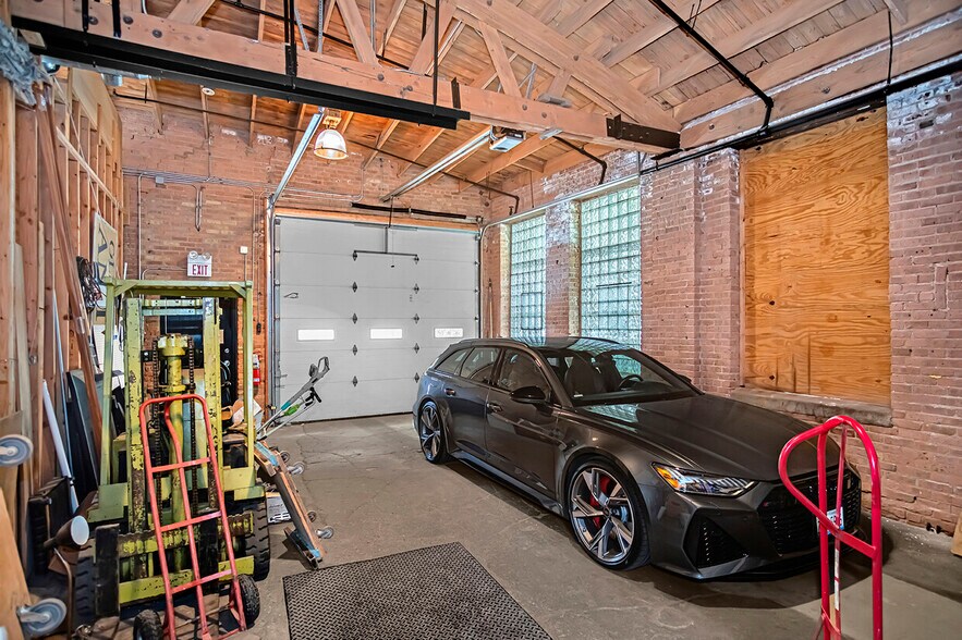 More Photos Of 1750 N Springfield Ave, Chicago Warehouse For Lease