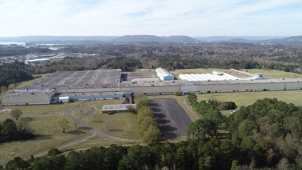 More Photos Of 1762 Goosepond Dr, Scottsboro Warehouse For Sale