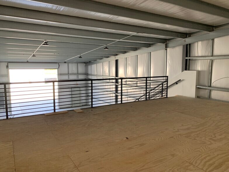 More Photos Of 18101 Cypress Rosehill Rd, Cypress Unknown For Lease