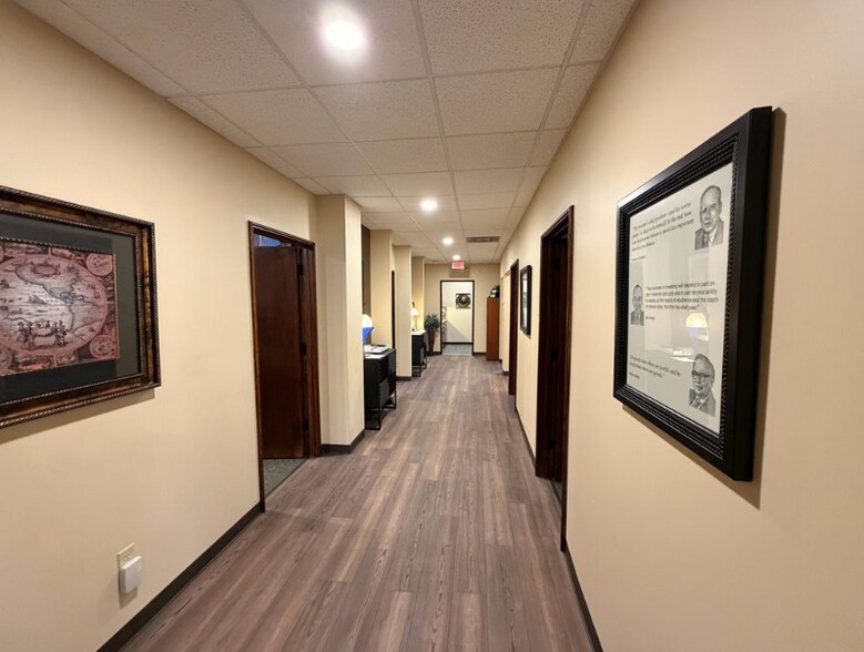 More Photos Of 8730 Bourgade St, Lenexa Loft Creative Space For Sale