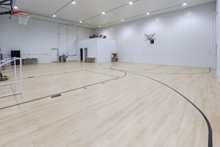 More Photos Of 240 Ball Park Loop, Ledbetter Flex For Sale