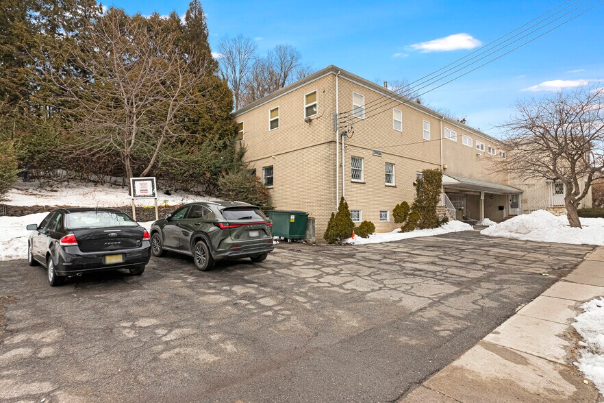 Primary Photo Of 15 Saint Pauls Ave, Staten Island Medical For Lease