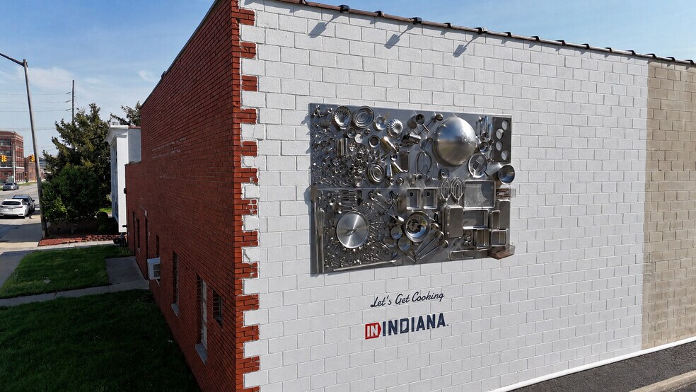 More Photos Of 707-709 N Senate Ave, Indianapolis Warehouse For Sale