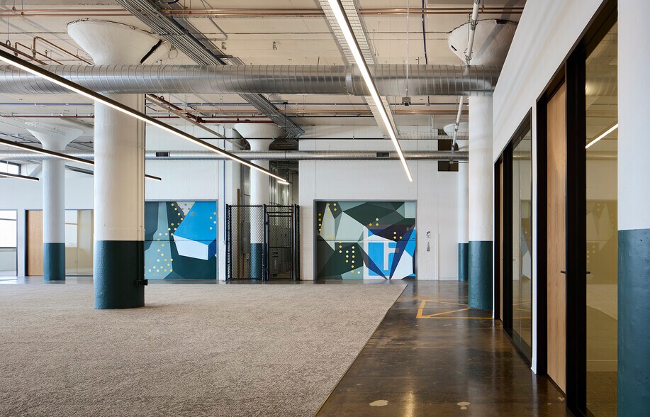 More Photos Of 4000 W Diversey Ave, Chicago Unknown For Lease