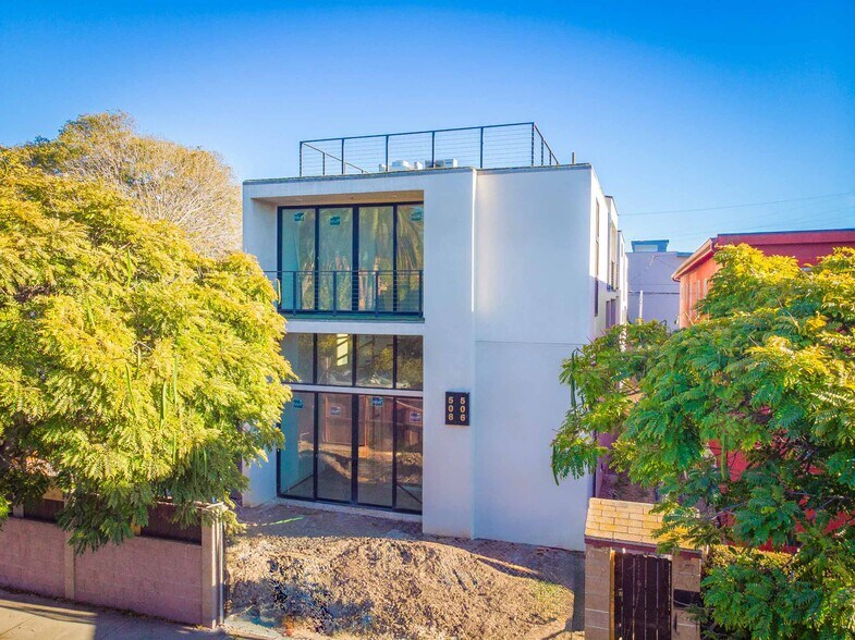 More Photos Of 506 Westminster Ave, Venice Apartments For Sale