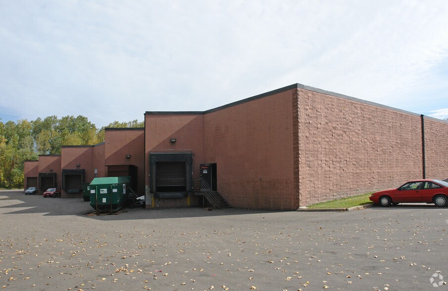 More Photos Of 6450 Carlson Dr, Eden Prairie Service For Lease