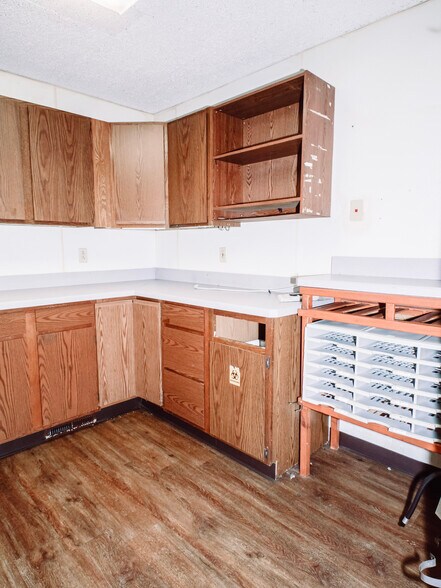 More Photos Of 603 N State St, Girard Medical For Sale