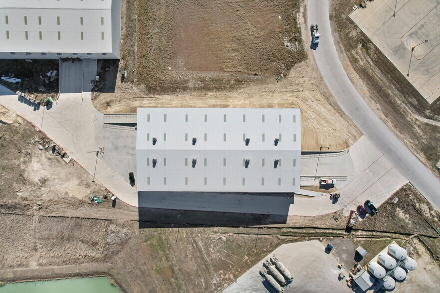 More Photos Of 6000 Chandler Rd, Hutto Unknown For Lease