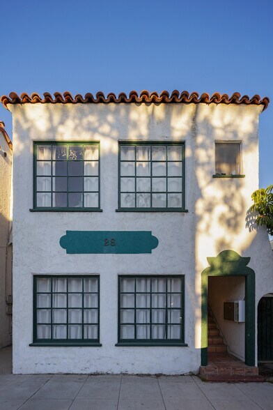 More Photos Of 28 Argonne Ave, Long Beach Apartments For Sale