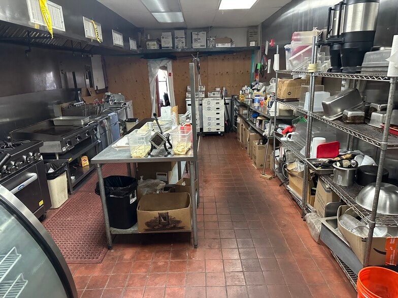More Photos Of 930-980 Radio Rd, Little Egg Harbor Township General Retail For Sale