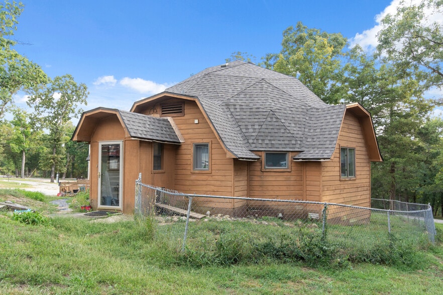 More Photos Of 8172 Highway 187, Eureka Springs Freestanding For Sale