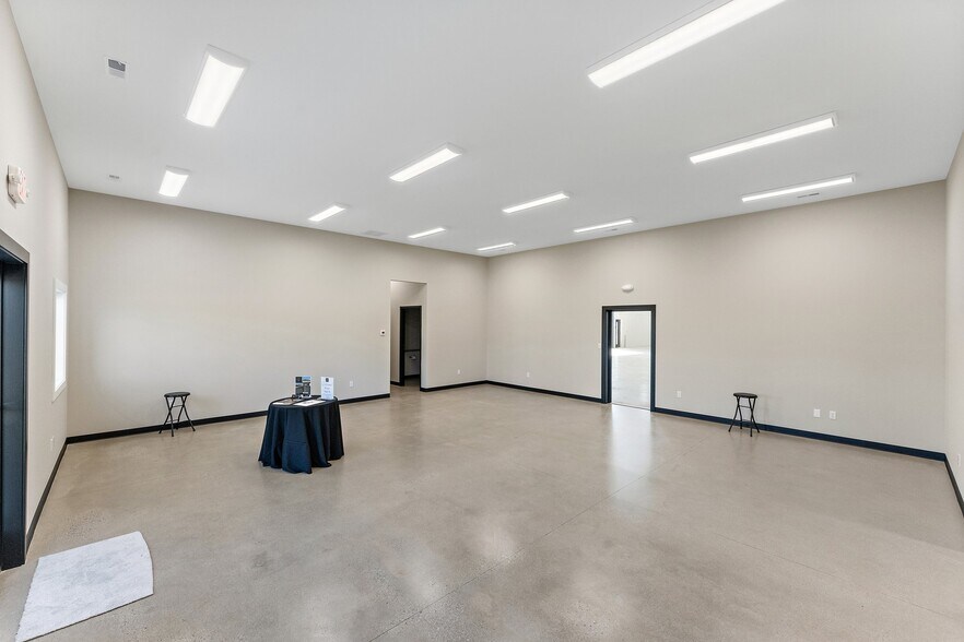 More Photos Of 280 Cr-325 E, Valparaiso Warehouse For Sale