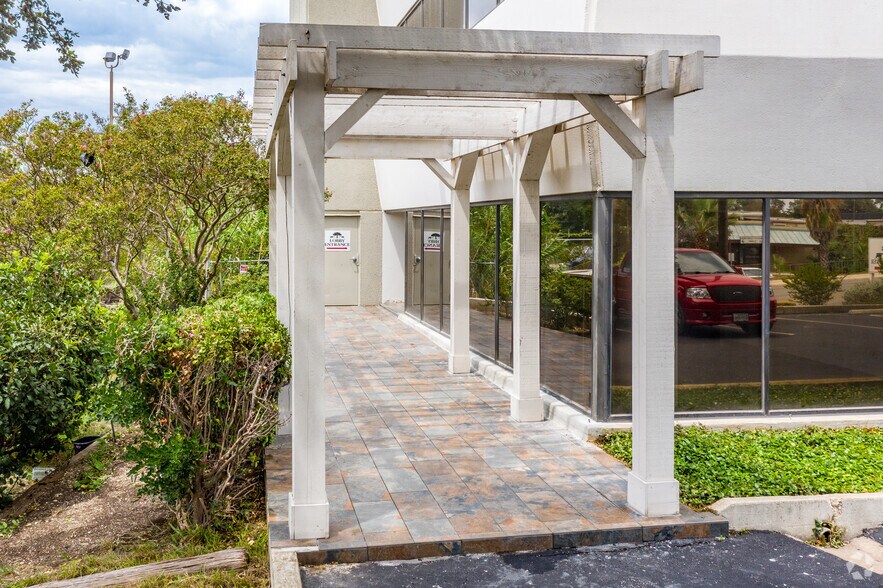 More Photos Of 7461 Callaghan Rd, San Antonio Office For Lease