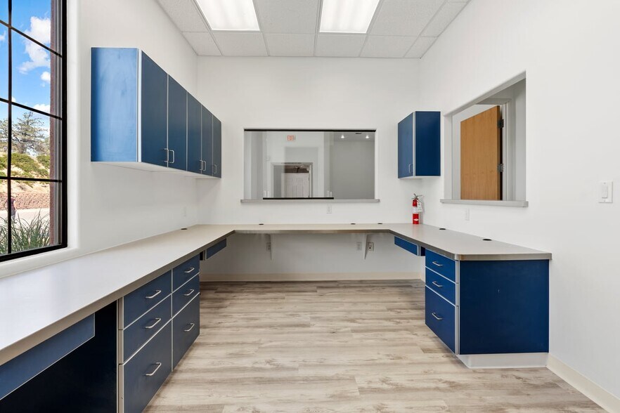 More Photos Of 804 Ainsworth Dr, Prescott Medical For Lease