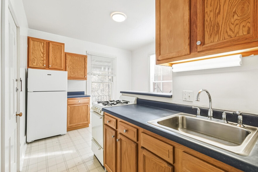 More Photos Of 1360 Franklin St, Denver Apartments For Sale