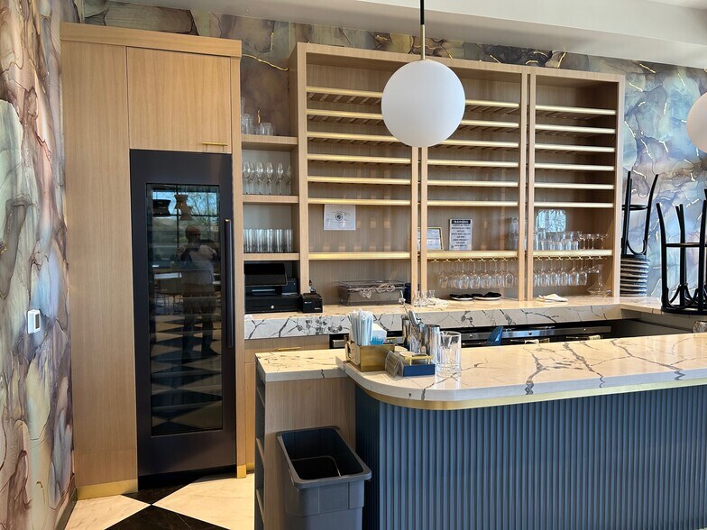 More Photos Of 11475 N 136th St, Scottsdale Freestanding For Lease
