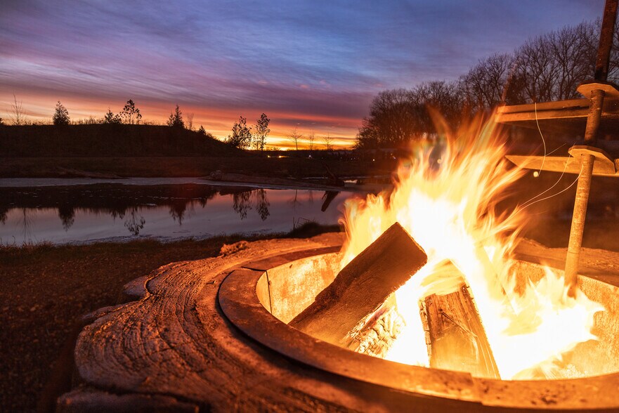 More Photos Of 1583 Spring Bay Rd, Spring Bay Hotel For Sale