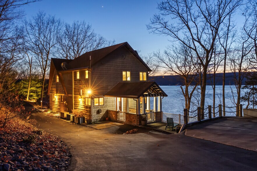 More Photos Of 4555 Davies Rd, Burdett Specialty For Sale