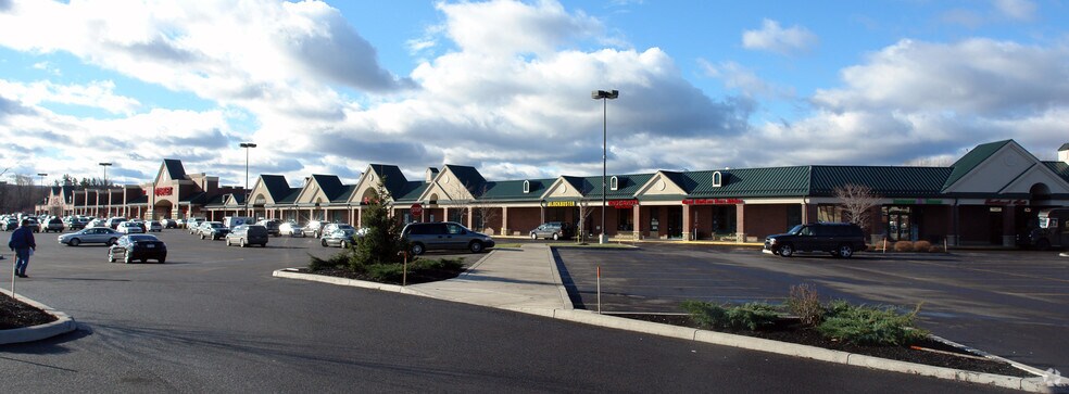 More Photos Of 340 Towne Dr, Fayetteville Unknown For Lease