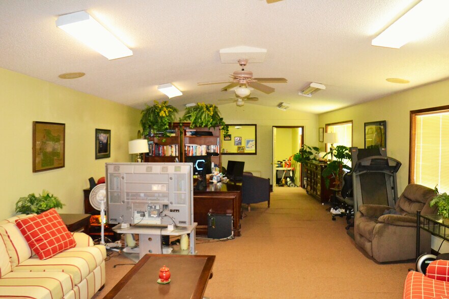 More Photos Of 10400 Shannon Hills Dr, Mabelvale Bank For Sale
