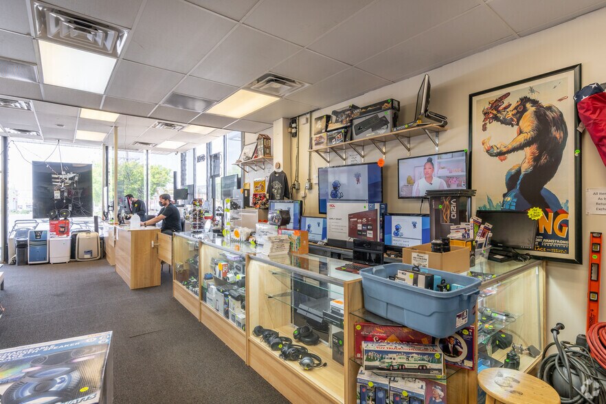 More Photos Of 2695 S Broad St, Hamilton General Retail For Lease