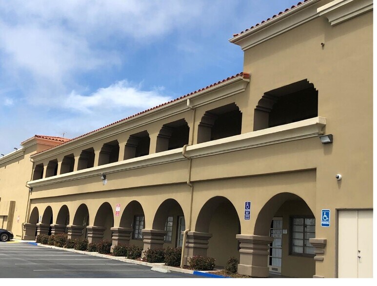 More Photos Of 3551 Camino Mira Costa, San Clemente Medical For Lease