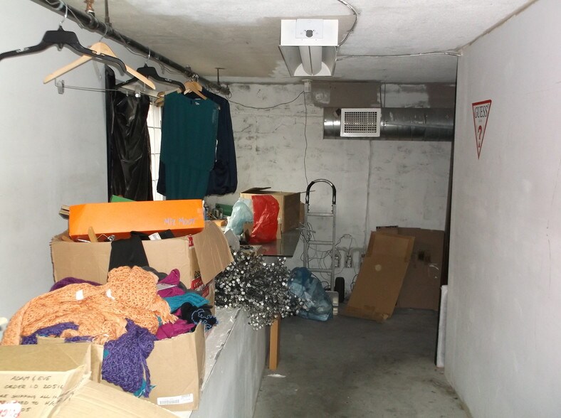 More Photos Of 5428 Boul Saint-Laurent, Montréal Apartments For Sale