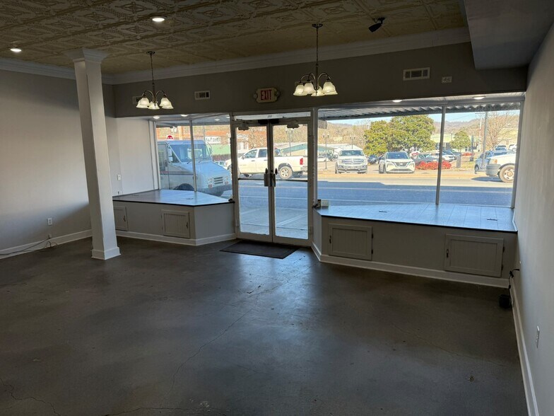 More Photos Of 221 W Main St, Woodbury General Retail For Sale