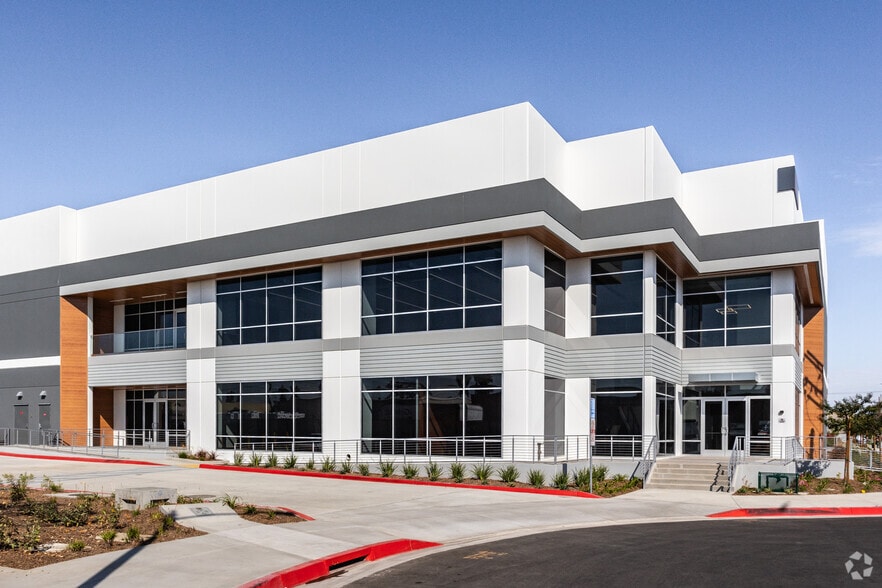 More Photos Of 1901 Via Burton, Fullerton Distribution For Lease